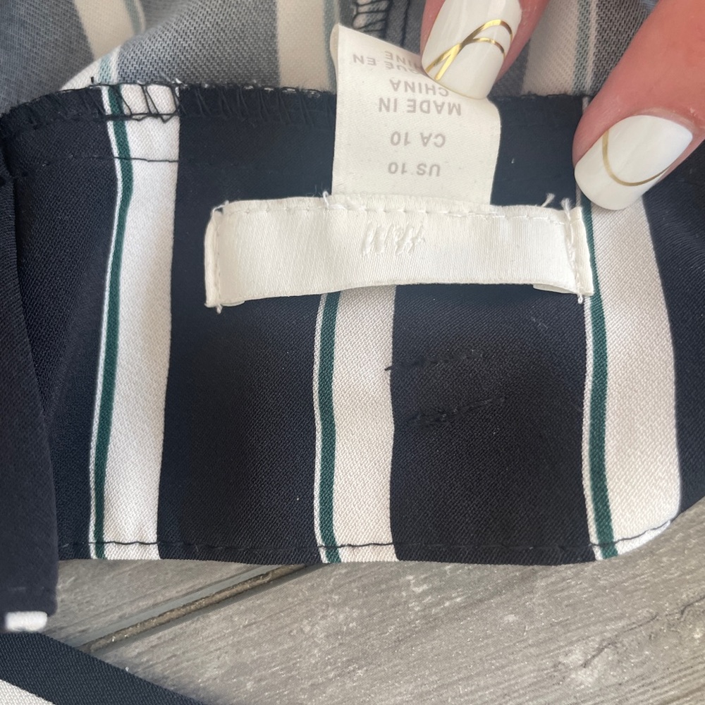 H&M Pants - Picture 3 of 3